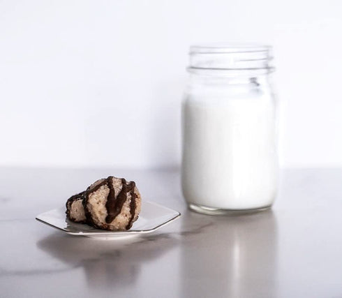 5.25oz Jennies Organic Coconut Bites with Cacao Nibs and Dark Chocolate, | Gluten Free | Peanut Free | Dairy Free | Non