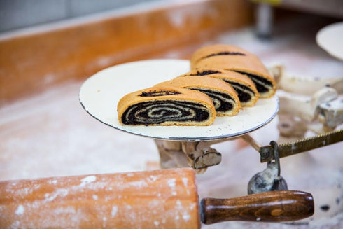 Barbaras Cookie Pies LLC 1.5 lbs) Hungarian Nut Roll - Poppyseed (Over