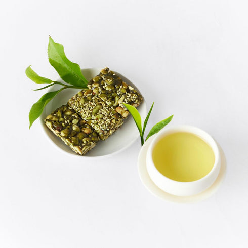 Generic VUA TRA SweetGourmet Green Tea Peanut Butter Brittle Squares, Traditional Asian Style