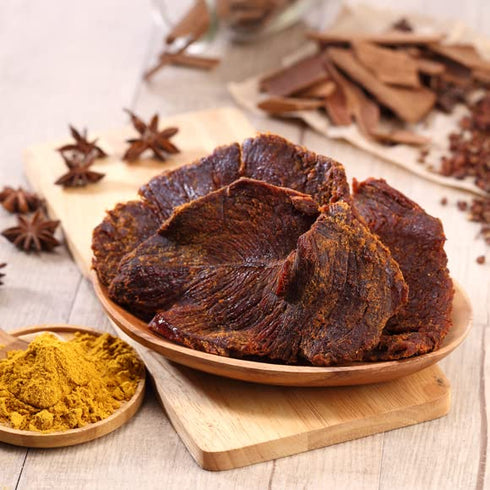 ??? Old Country Jerky - Authentic Taiwanese Recipe (Garlic) - Beef Jerky, Asian Snacks Made in The USA (1 Pack)