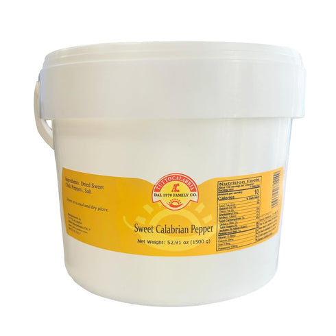 TUTTOCALABRIA Chili Powder, Calabrian Sweet/Mild Chili Pepper Powder, Bulk Tub, 52.91 oz