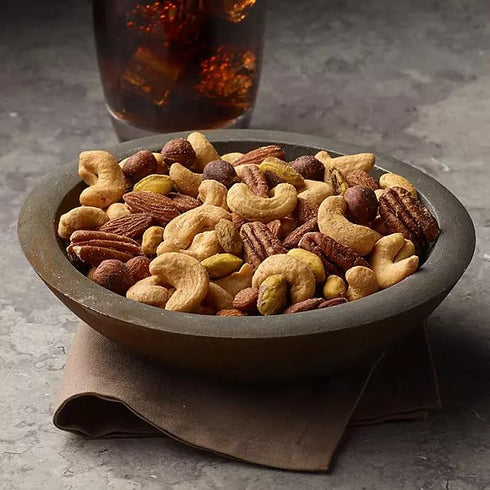 MEMBERS MARK (34oz) Member's Mark Lightly Salted Deluxe Mixed Nuts
