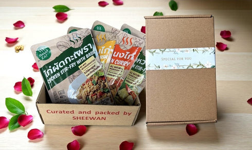SHEEWAN Set 4 Yummy, Thai Curry Variety Gift Ready-to-Eat Meals (Green Curry, Pad Kra Pao, Panang, Massaman), thai food