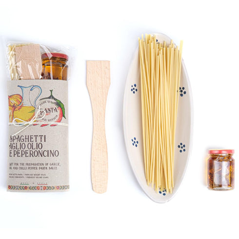 Set 15.5 oz Artigiani dei Sapori Spaghetti Pasta Gift with Garlic, Oil & Chili Pepper Sauce, Authentic Italian Gourmet