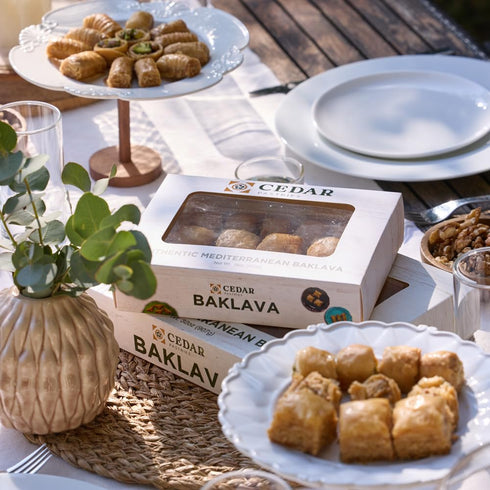 19 Cedar Pastries Piece Baklava Assortment Mediterranean Dessert Gift Box Pistachio, Cashew & Walnut Phyllo Pastries