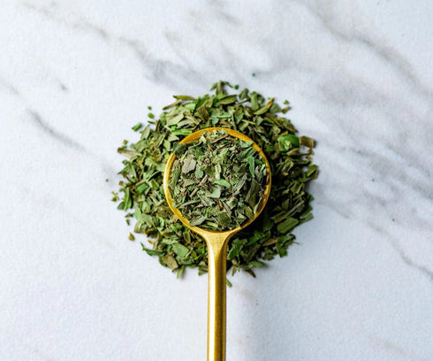 Savory Spice French Tarragon Leaves - Dried Tarragon Seasoning | Whole, Dry Tarragon Herbs for Cooking (Medium Jar - Net: 0.55 oz)