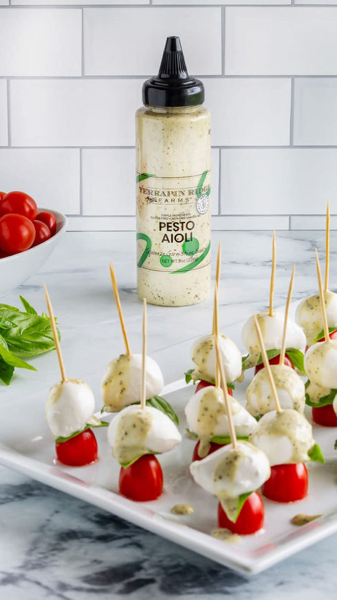 Pesto Aioli Garnishing Sauce - Terrapin Ridge Farms - 8 Ounce Squeeze Bottle