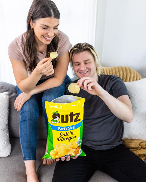 2.75 oz (14 Count) Pack Utz Salt n Vinegar Potato Chips Bags Bold and Tangy Flavor with Signature Crunch Snack
