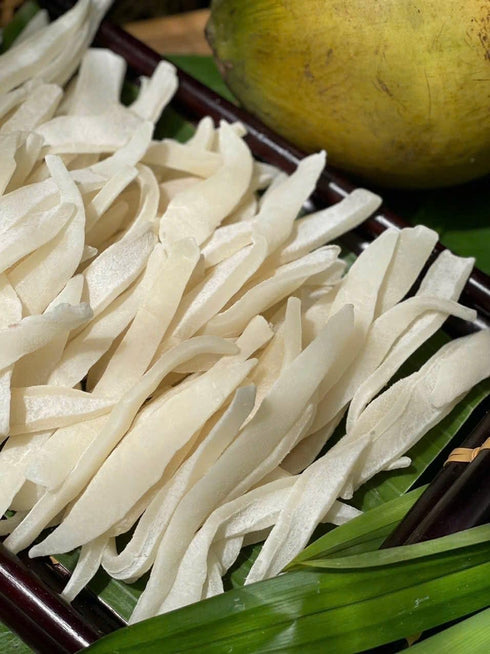 Generic 500g Mut Dua Non Homemade Young Coconut Candy Strips, Low Sugar, Natural Colors, White and Pandan Green Mix