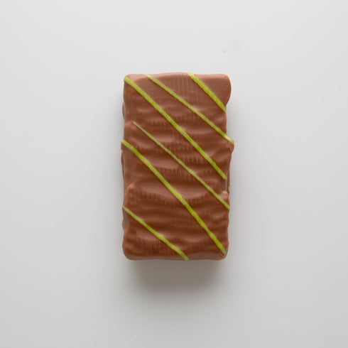 Luxury Pistachio Chocolate Bar with Crispy Kunafa - Perfect Gift for Anniversaries