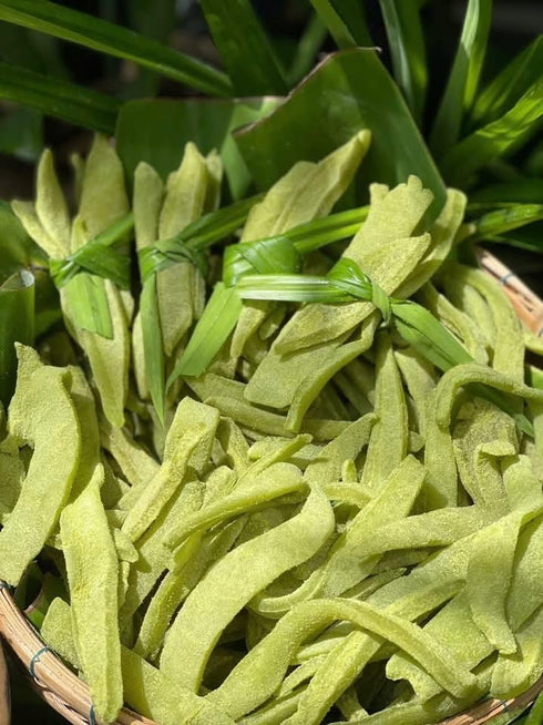 Generic 500g Mut Dua Non Homemade Young Coconut Candy Strips, Low Sugar, Natural Colors, White and Pandan Green Mix
