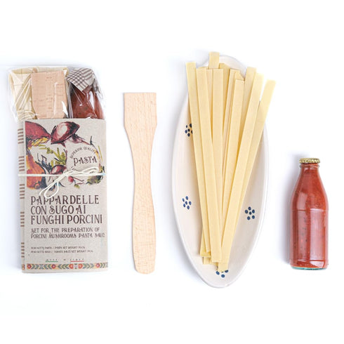 Set, Packaging, Pasta Gourmet Gift Pappardelle Pasta with Porcini Mushrooms Sauce in Deluxe homemade in South of Italy