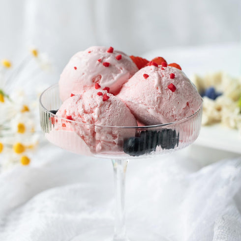 8.8 Oz/250g, 100% (8.8 oz) Premium Freeze Dried Strawberries Pieces Crispy Diced Strawberries Dried, Natural & No