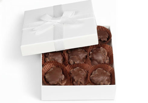 Milk Chocolate Caramel Cashew Nut Clusters White Gift Box - by It's