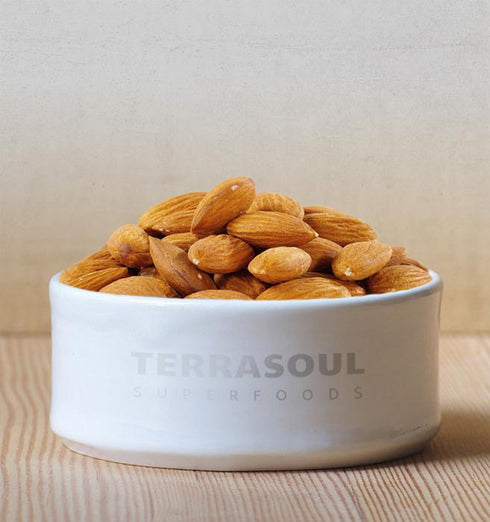 2 lbs Terrasoul Superfoods Raw Unpasteurized Organic Almonds (Sproutable)