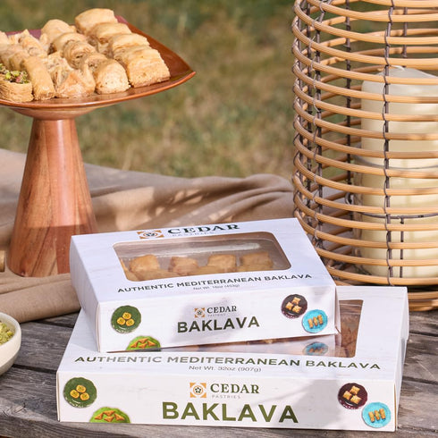 19 Cedar Pastries Piece Baklava Assortment Mediterranean Dessert Gift Box Pistachio, Cashew & Walnut Phyllo Pastries