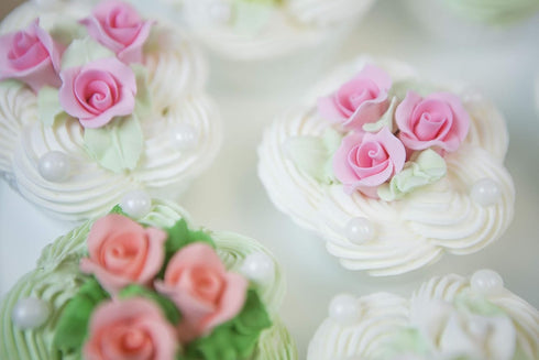 18 Count Global Sugar Art Rose Sugar Flowers, Pink Unwired, Very Small, by Chef Alan Tetreault