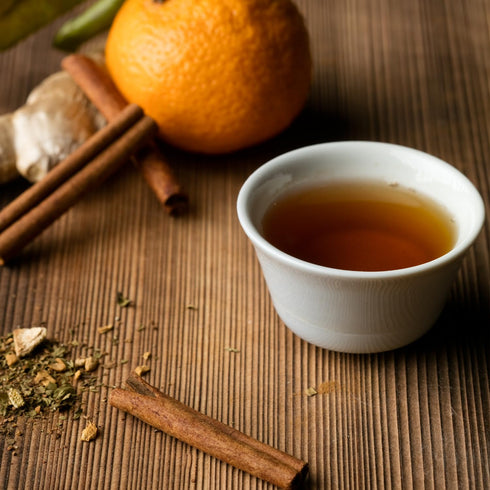 50 Count Harney & Sons Decaffeinated Hot Cinnamon - Ceylon Black Tea with Three Types of Cinnamon, Orange Peel