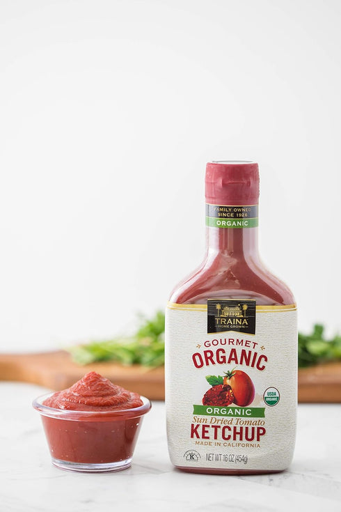 16 oz Traina Home Grown Gourmet Sriracha Ketchup - No Corn Syrup, Non GMO, bottle