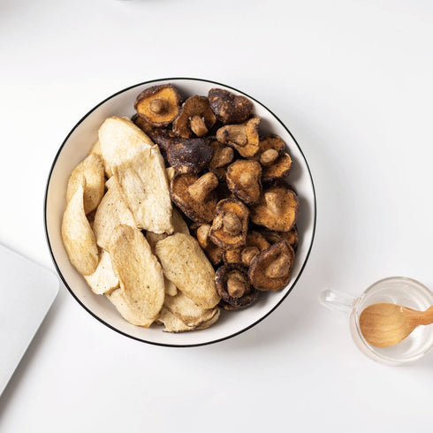8.82 Oz, 250 VIGOROUS MOUNTAINS Mushroom Chips Veggie Snacks, Dried Shiitake and King Oyster Good Salted Crisp Mix