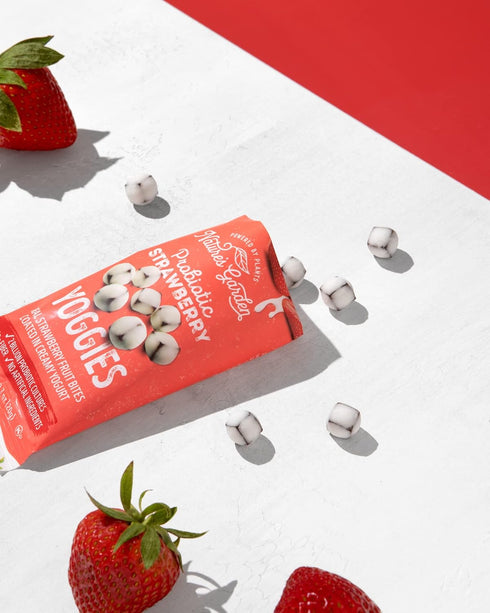 Nature's Garden Probiotic Strawberry Yoggies, 21oz (30 x 0.7oz), High Fiber, Delicious Real Fruit Snack Pack
