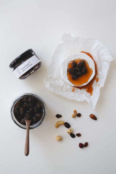 MOM COOKS JAM 14.1 oz. Pine Cone Jam
