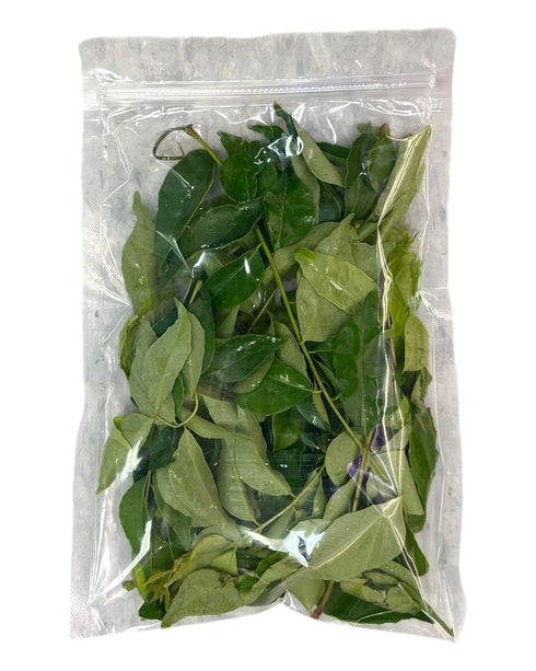 Generic Set Fresh Cooking Ingredients - Ginger Root, Curry Leaves, Garlic Cloves, Thai Green Chili Peppers