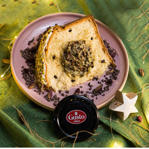 6.7 oz (190g), 28% GUSTO ETNA Pistachio Butter/Spreadable Cream with Chocolate Chips, Rich & Nutty Spread for Knafeh
