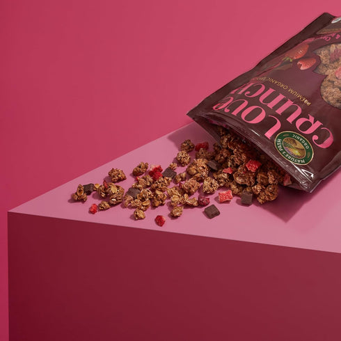 26.4 oz (Pack 1), Love Crunch Organic Dark Chocolate & Red Berries Granola, of Vegan, Non-GMO, Fair Trade, by Nature's