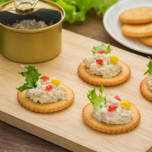 Generic Summer 3oz Pack 8 Tuna and Chicken Salad with Crackers Kit Ready to Eat with Spoon Convenient Protein Shelf