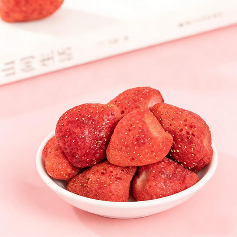 SIJIYUNLI 100g/3.52oz -Freeze dried strawberries Whole strawberry,Non fried|Low calorie|Vegan.Leisure snacks for Binge