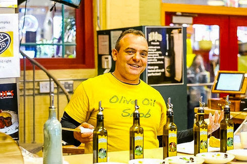 500 Ml (17 Oz) Chipotle Infused Extra Virgin Cold Pressed Olive Oil (Chipotle Pepper, Thyme, Red Pepper, Basil, Bay