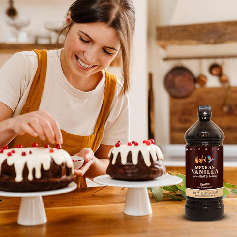 Naku (33.2) Mexican Vanilla Extract - Pure and Traditional with a Piece of Vanilla Bean Inside, Perfect for Baking