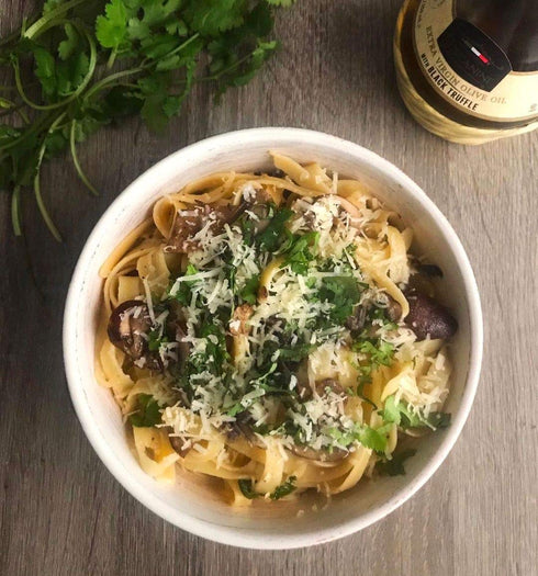 8.5oz, Tuscanini Black Truffle Oil, Made With Premium Italian Extra Virgin Olive Oil, Real Truffle Shavings in the