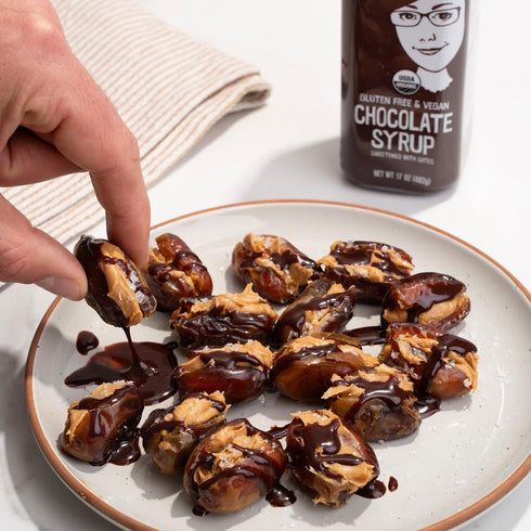 1Squeeze (17oz) Date Lady Chocolate Syrup | Sweetened Only with Dates | Organic, Vegan, Kosher and Dairy Free | Drizzle