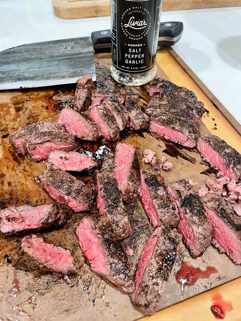 28.4 oz Livias Salt Pepper Garlic Seasoning | Award-Winning SPG Seasoning with Kosher Salt, Coarse Black Pepper