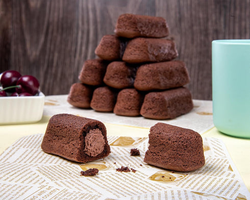 8.8oz (6 Katz Gluten Free Chocolate Lovers Creme Snack Cakes. Free of Dairy, Soy, Tree Nuts, and Peanuts, Kosher pk)