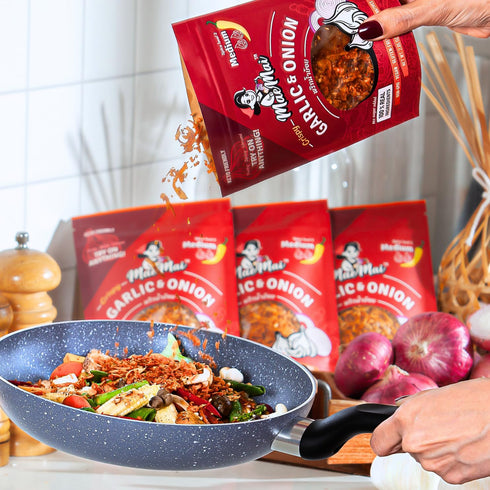 9.51oz (3-PACK) MaeMai Chili Crisp (MEDIUM HOT Spice) - Spicy Umami Onion & Garlic Flakes - All-Purpose Seasoning
