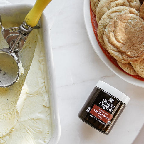4 Simply Organic Vanilla Bean Paste, Ounce Jar, Certified Organic, Kosher, Vegan, Non-GMO Rich Soft Paste, Warm Woody