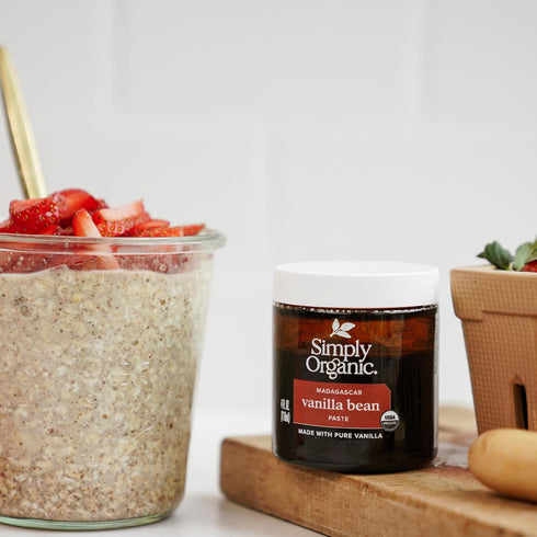4 Simply Organic Vanilla Bean Paste, Ounce Jar, Certified Organic, Kosher, Vegan, Non-GMO Rich Soft Paste, Warm Woody