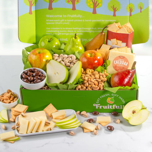 Deluxe Gourmet Gift Box with Fruit and Cheese Pairings
