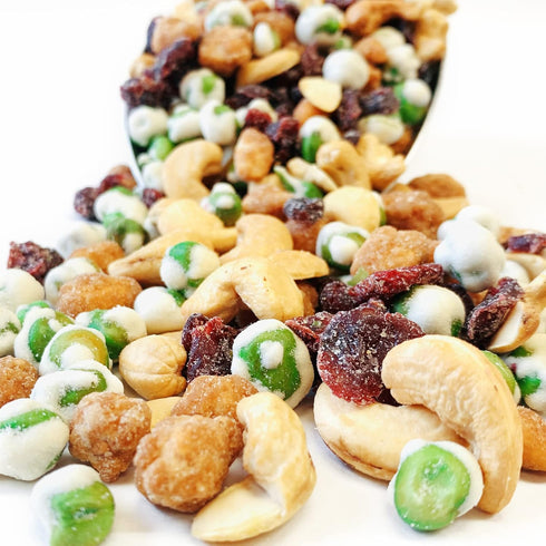 Packs 3 NY SPICE SHOP Sweet Wasabi Trail Mix with Mixed Nuts - Dried Fruit Healthy Snacks for Adults and Kids - Nut