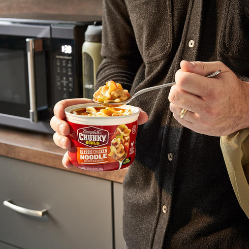 15.25 oz 8) Campbell's Chunky Soup, Classic Chicken Noodle Soup, Microwavable Bowl (Case