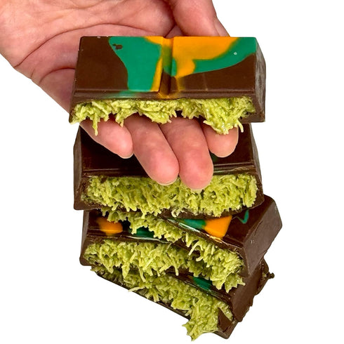 8.3 oz 235 Dubai Chocolate Bar. Velvet Pistachio Cream & Crispy Kataifi in Belgian Dark Chocolate | g