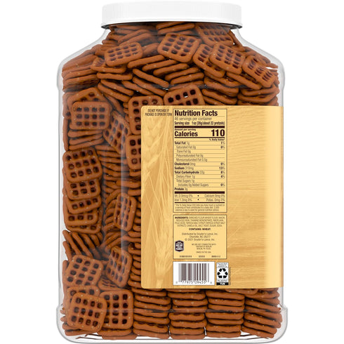 46 Oz Snyder's of Hanover Pretzel Snaps, Canister