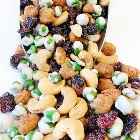 Packs 3 NY SPICE SHOP Sweet Wasabi Trail Mix with Mixed Nuts - Dried Fruit Healthy Snacks for Adults and Kids - Nut