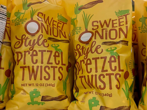 Generic Trader Joe's Sweet Onion Style Pretzel Twists, 12 oz (340g)