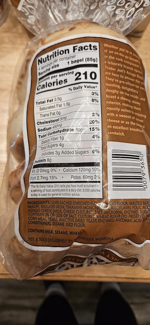Generic 2 Pack (8 Cheesy Bagels with a Melted Mild Asiago Cheese Crust bagels)