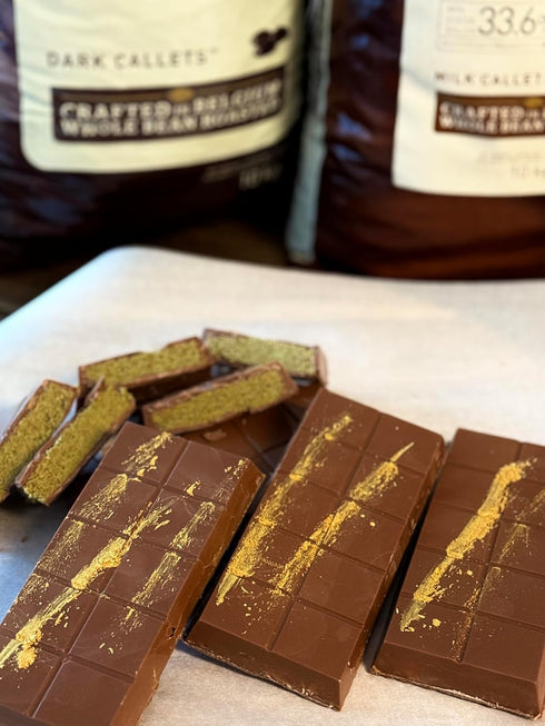 Mai Chocolate (7 oz 200 MaiChocolate Dubai Pistachio Milk Chocolate Bar with Pistachio Filling, Kunafeh-Inspired