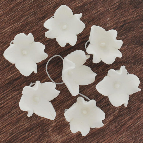 36 Count Global Sugar Art Hydrangea Blossom Sugar Cake Flowers, White with wire, by Chef Alan Tetreault